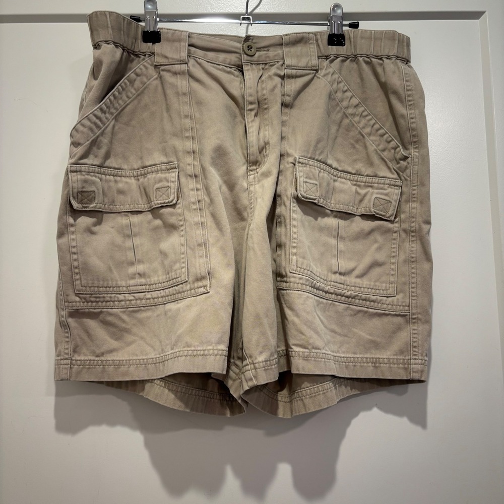 Croft & Barrow Mens Khaki Tan Cargo Shorts 100% Cotton Size 34 Elastic Waist